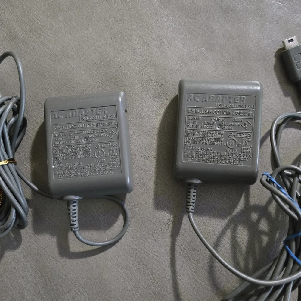 2 Gray Nintendo Ds Lite Chargers